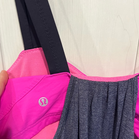 LULULEMON run back on track tank | size 6 | pink and blue - Picture 5 of 6